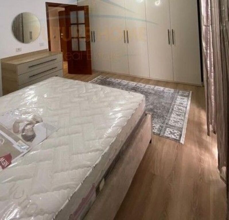 Qira Apartament 1+1, Galeria, Rruga e Barrikadave