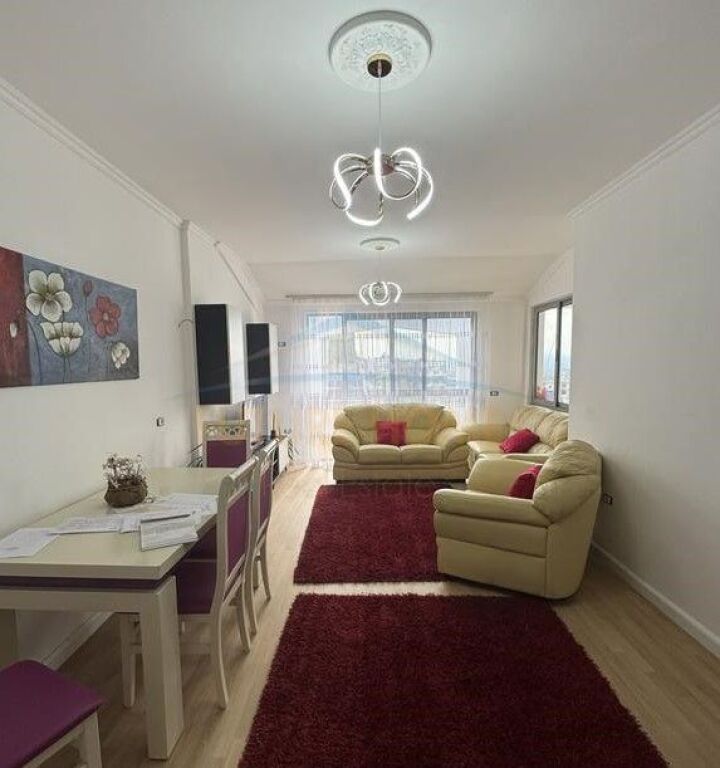 Shitet, Apartament 2+1, Rruga Thesarit, Fresk