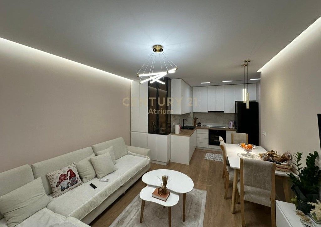Apartament 1+1 Ne Shkozë