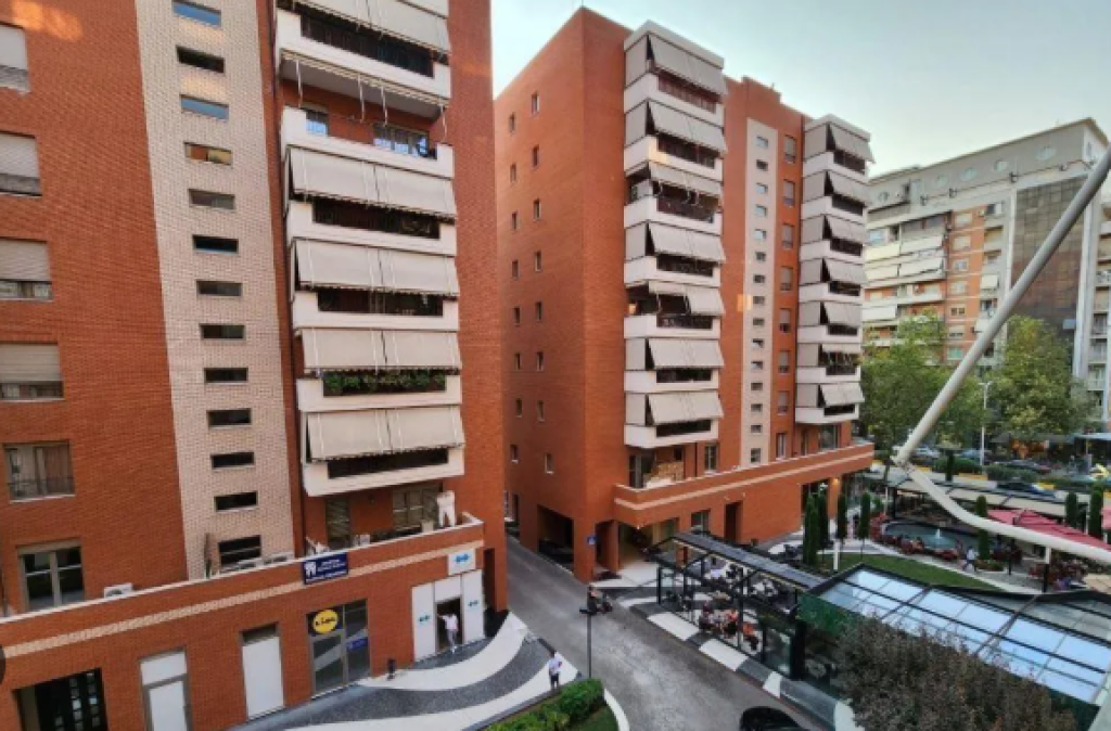 ▫️ NEGOZIO IN VENDITA – Complesso Delijorgji