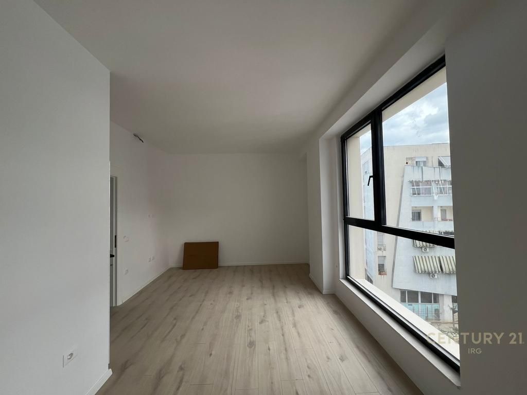 APARTAMENT 2+1+2 PER SHITJE TEK BULEVARDI I RI! 200,000 € Sip. Totale  98m2