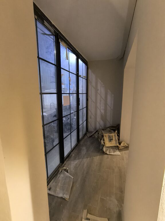 NEGOZIO IN AFFITTO 100 M2 VASIL SHANTO 100.000 LEKE FH-58941