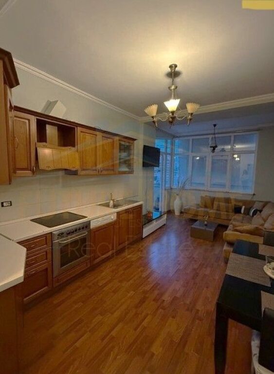 Shitet, Apartament 2+1, Bllok