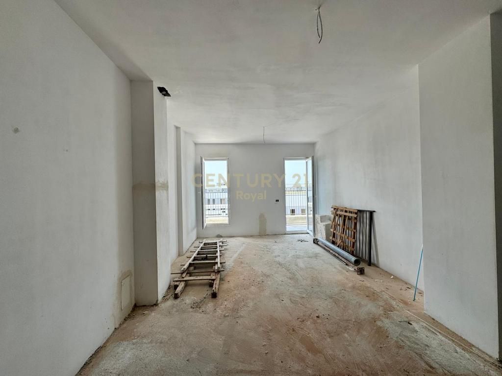 SHESIM APARTAMENT 2+1+2 TEK UNIVERS CITY 112,000 € Sip. Totale  110m2