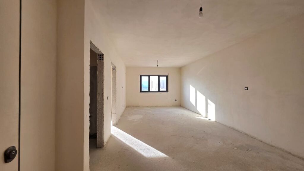 Apartament ne shitje 1+1 prane bar Urban