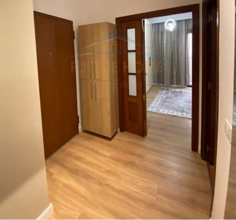 Qira Apartament 1+1, Galeria, Rruga e Barrikadave