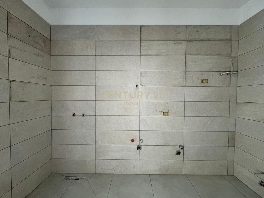 SHESIM APARTAMENT 2+1+2 TEK UNIVERS CITY 112,000 € Sip. Totale  110m2