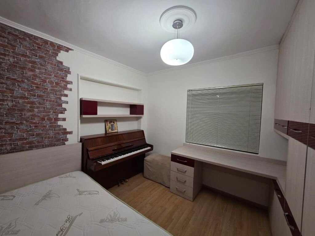 Mine Peza Street, near Qemal Stafa School, a 4+1+2 apartment, furnished, is for rent. 1,500Euro     