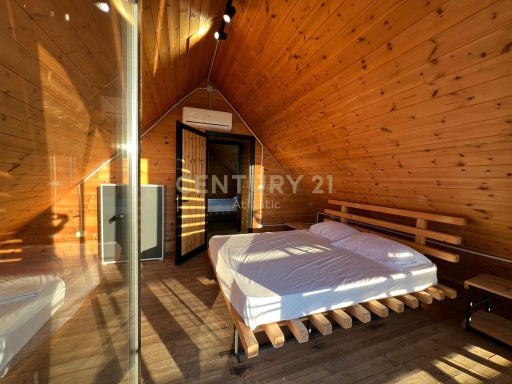 VILE ALPINE DRURI ME JACUZZI PER QERA NE SHKALLNUR DURRES !