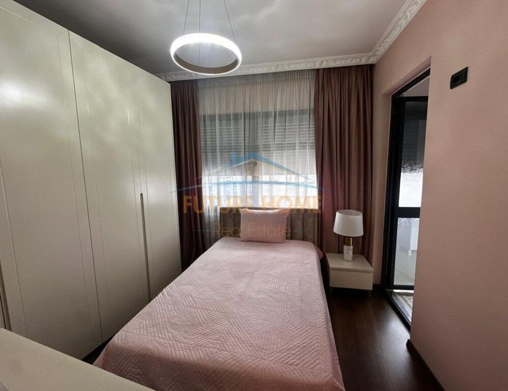 Shitet, Apartament 3+1+2 ,Unaza e Re ,Tirane