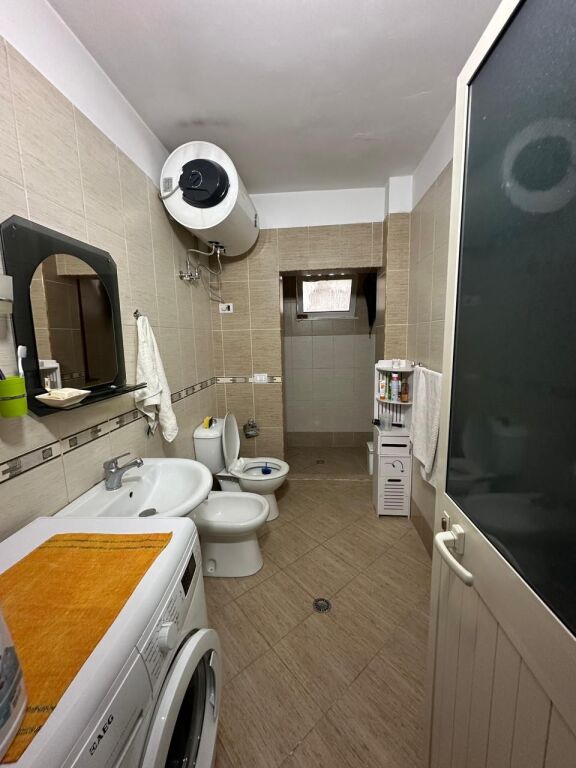 FOR RENT 2+1 APARTMENT NEAR THE UNITED SCHOOL