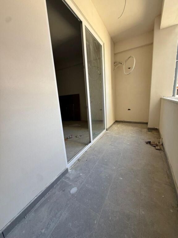 Vendesi appartamento 1+1 Fusha e Aviacionit