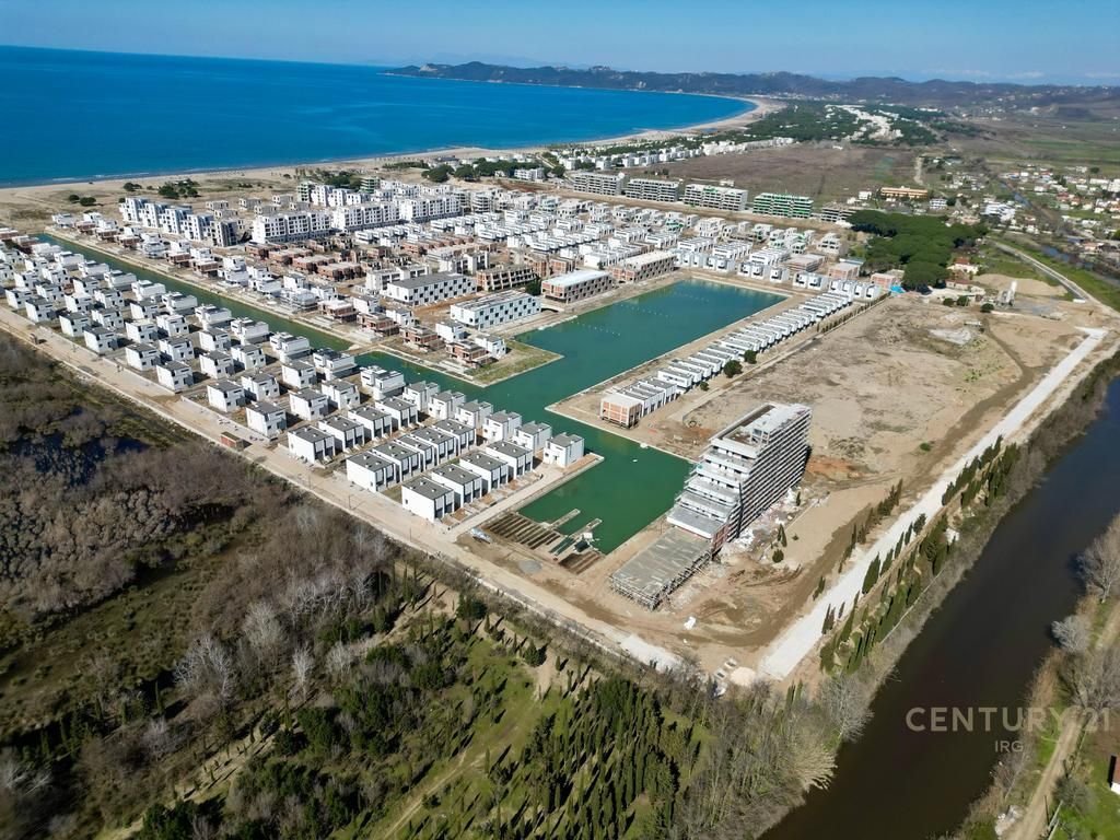 VILE TE TURQUOISE MARINA - GJIRI I LALEZIT!   294,000 €