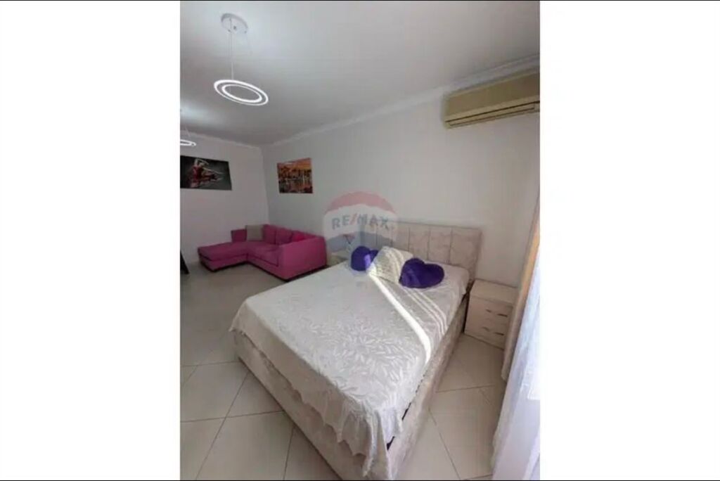 Jepet Apartament me Qira tek Rruga e Kavajës