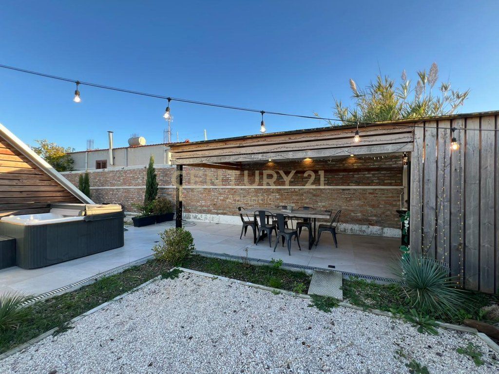 VILE ALPINE DRURI ME JACUZZI PER QERA NE SHKALLNUR DURRES !