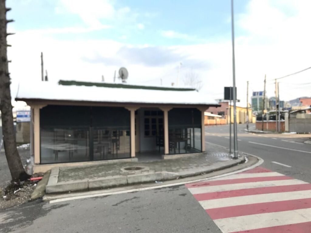 Ambjent biznesi me qera Yzberish