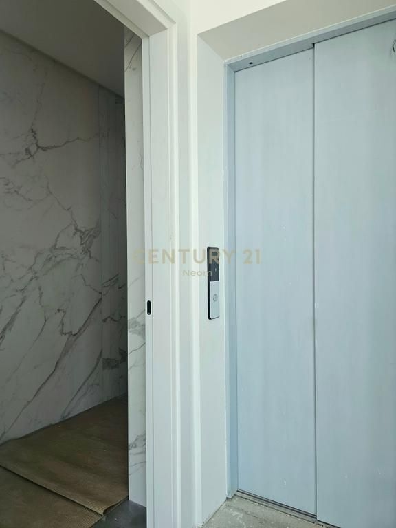 VILLA INDIVIDUALE SU 3 PIANI IN VENDITA A FARKE