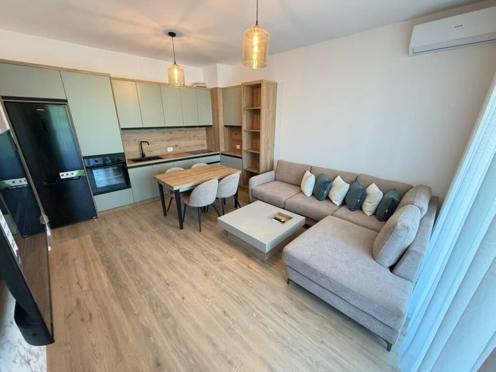 🏢 Jepet me qira apartament 2+1 – Zona 5 Maji💰 Çmimi: 70000 lekë / muaj