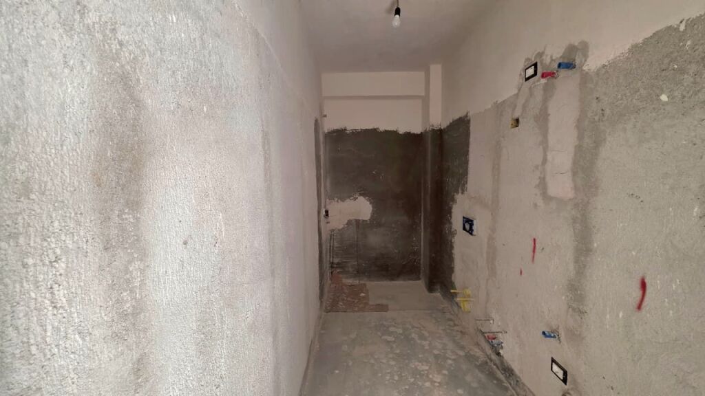 Apartament ne shitje 1+1 prane bar Urban