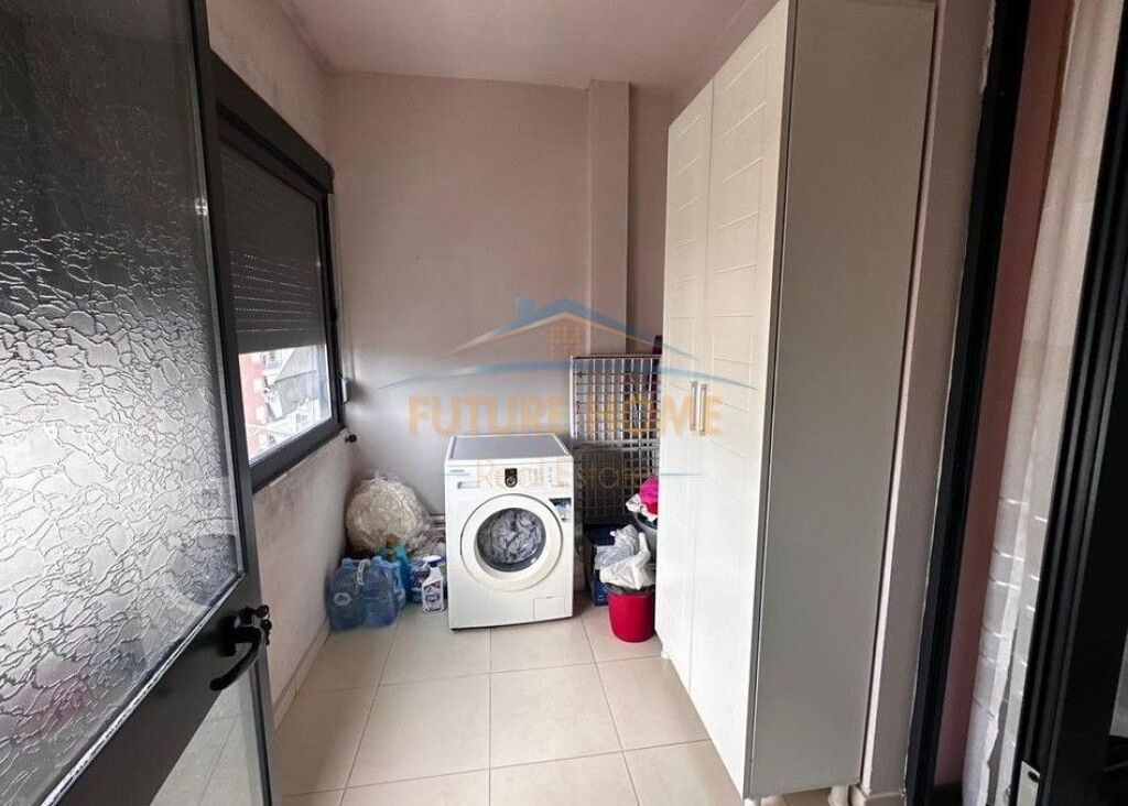 Shitet, Apartament 3+1+2 ,Unaza e Re ,Tirane