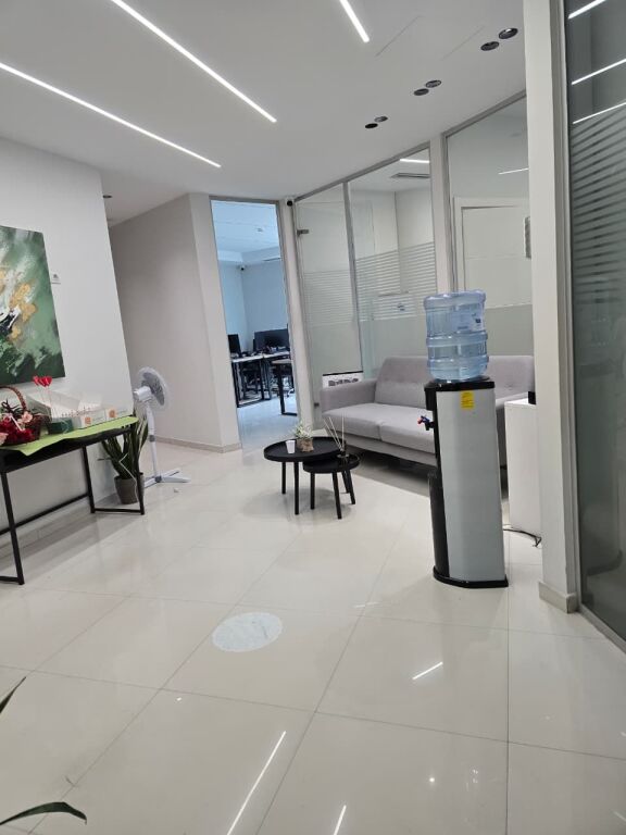 Jepet me qera ambjent per Zyra