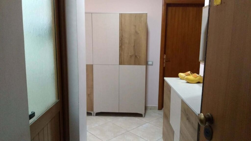 Apartament 2+1 me qera tek rruga 5 Maji, afër  qendrës Concord