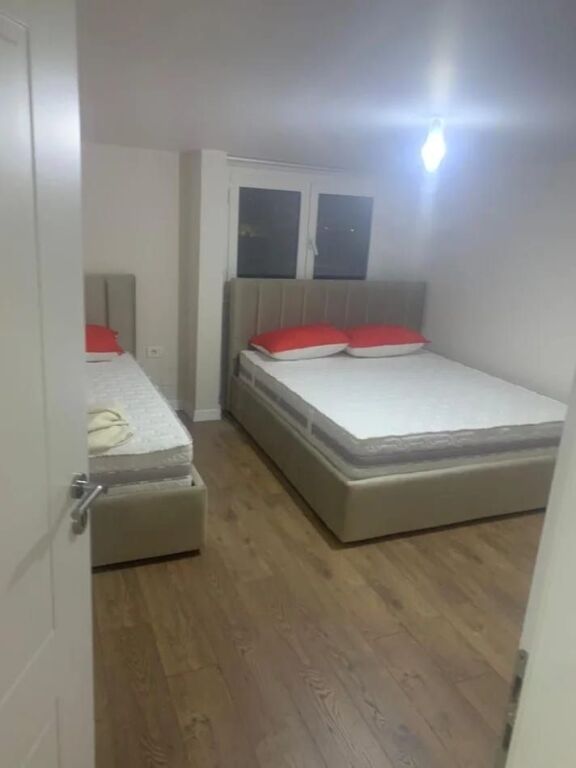Jepet Me Qera Apartament 1+1+1 Ballkon