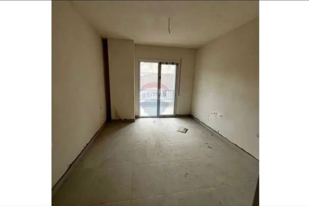 Apartament 2+1+2 për shitje – Zona 5 Maji