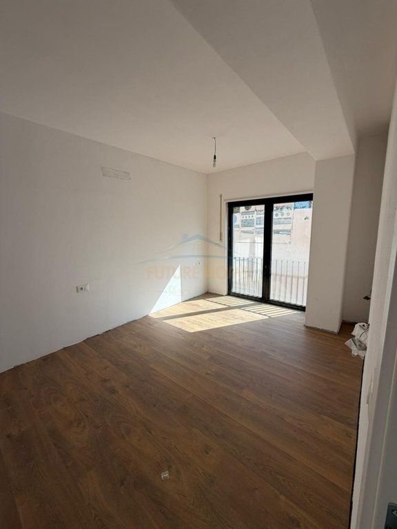 In vendita, Appartamento 3+1+2, Residenza Kodra e Diellit 2.