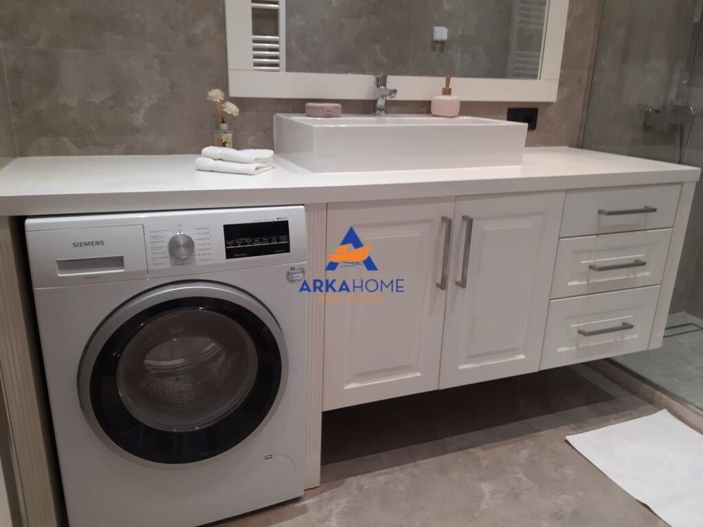 JEPET APARTMENT ME QERA 2+1+BALLKON "KOPESHTI BOTANIK" 850 EURO