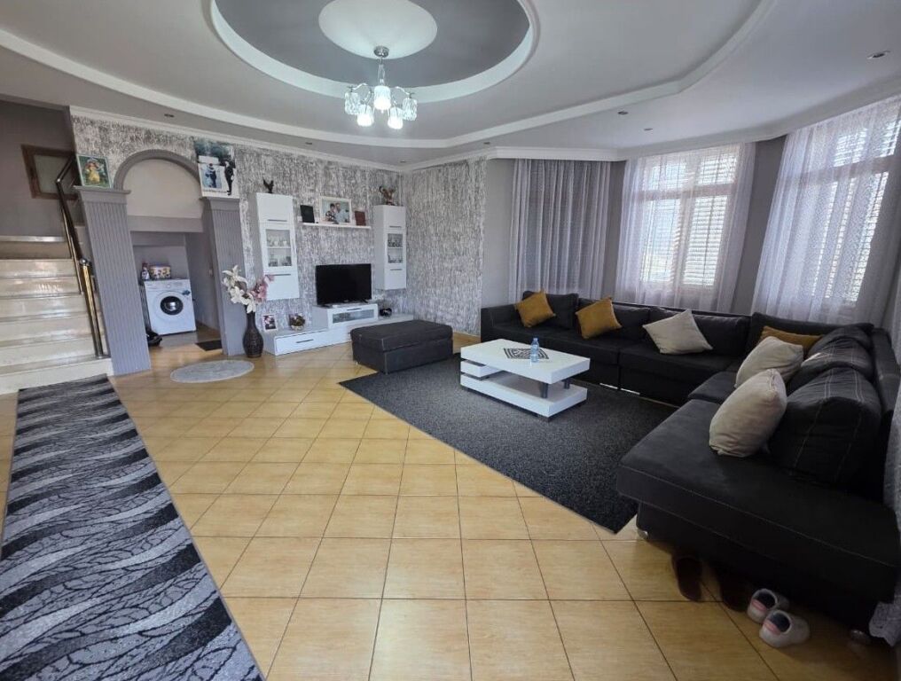 Villa esclusiva in vendita a Kashar – Posizione strategica vicino a Tirana