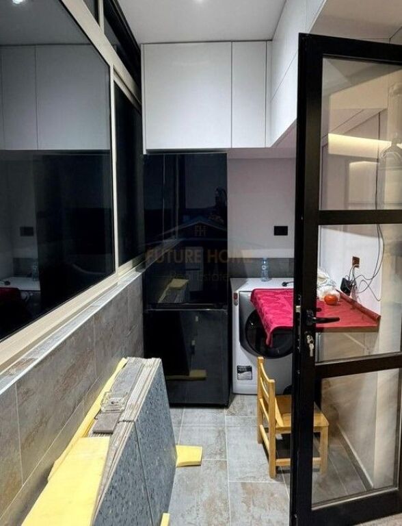 For sale, 2+1 Apartment Laprake, Tirana.