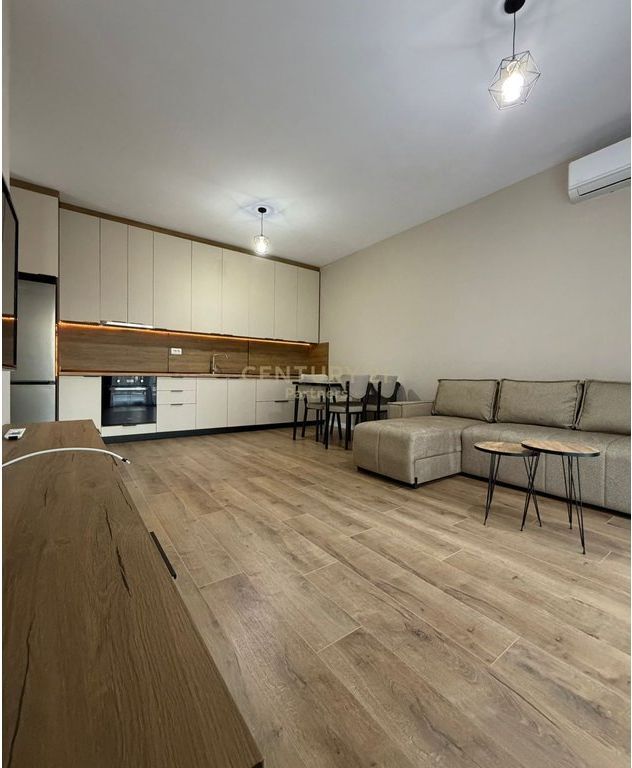 JAPIM ME QIRA APARTAMENT 1+1 TEK UNIVERS CITY 420 € /Muaj Sip. Totale  64m2