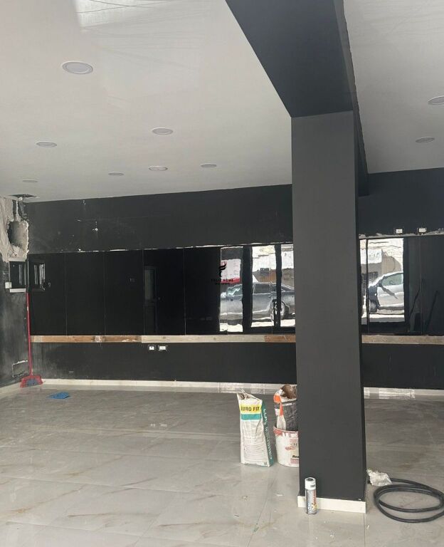 NEGOZIO IN AFFITTO 60 M2 VASIL SHANTO 60.000 LEKE FH-58929