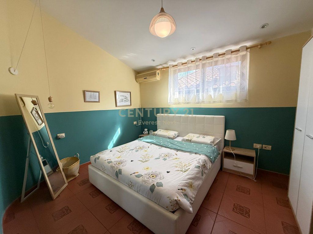 Shitet Apartament 2+1 ne Bllok !