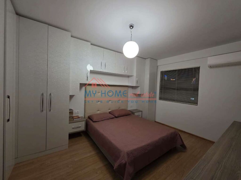 Apartamenti 4+1+2 me qira tek Rruga Mine Peza Tirane