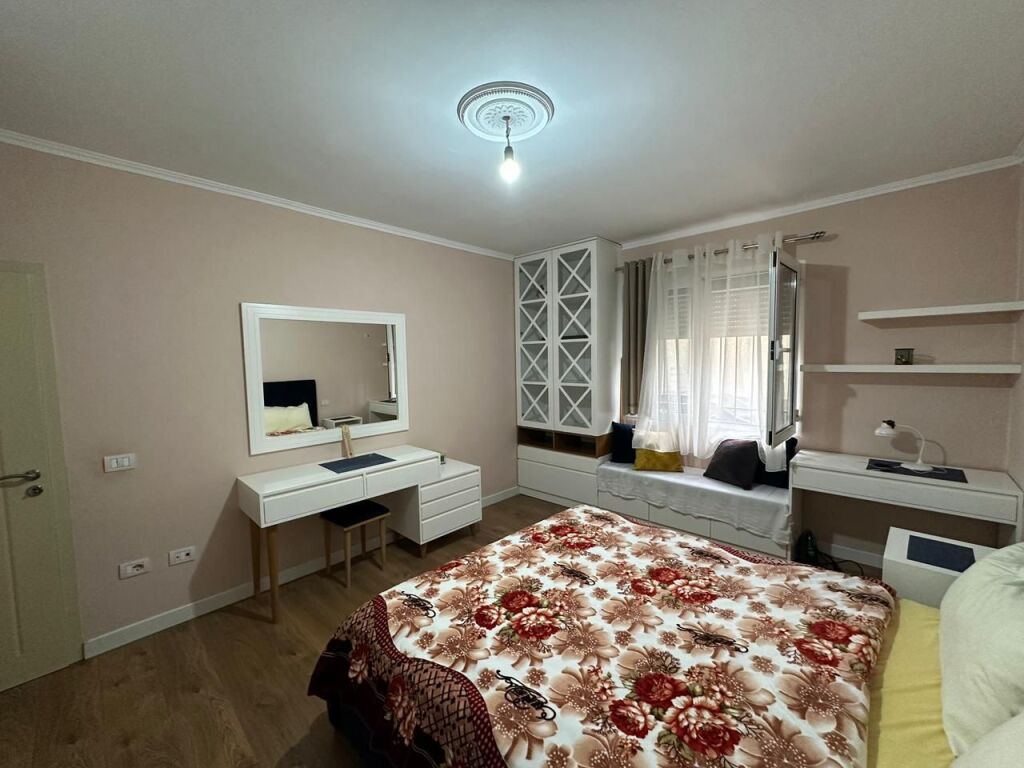 FOR RENT 2+1 APARTMENT NEAR THE UNITED SCHOOL