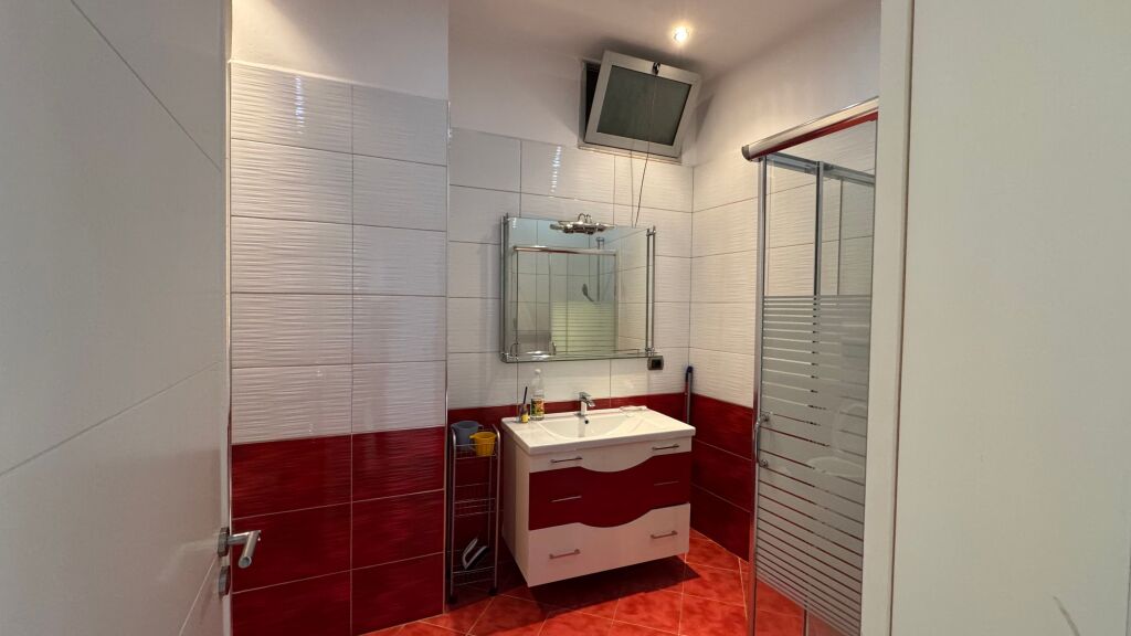 Apartament ne qender tirane