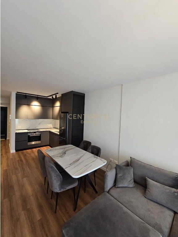 🏡 Apartament 1+1 me qira – Spitali i Kafsheve, Tiranë!!