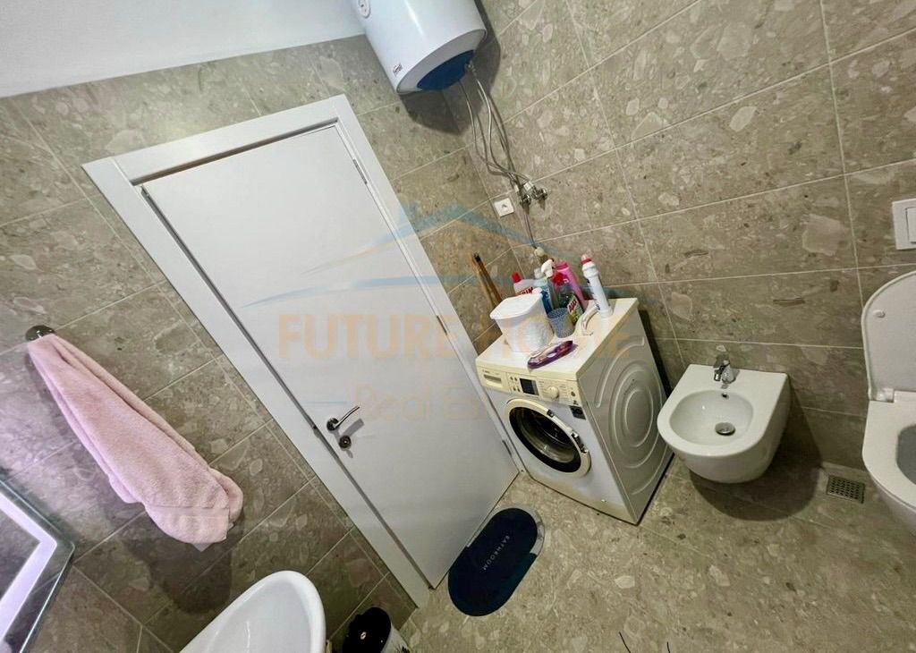 🏙️ Jeto në Univers City – 1+1 Modern pranë QTU! 🏙️