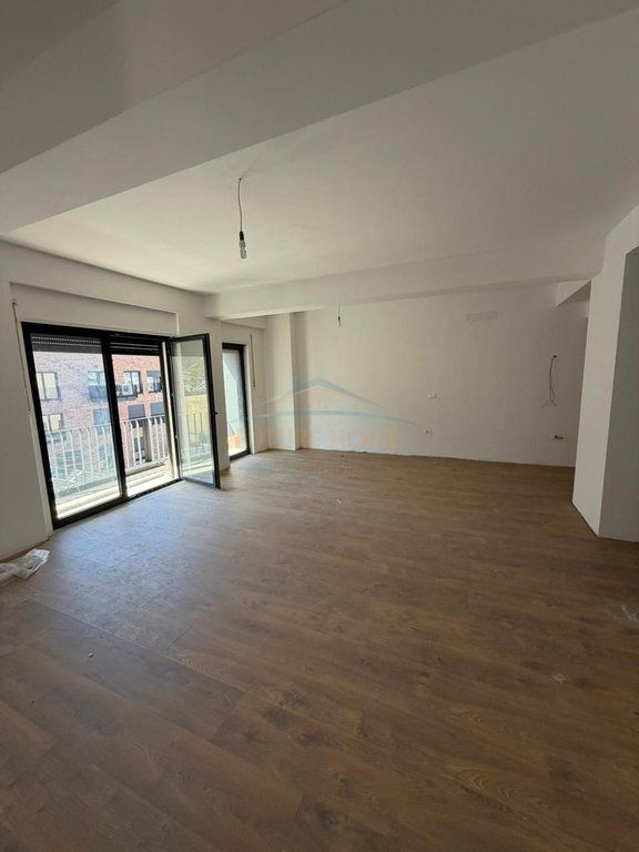 In vendita, Appartamento 3+1+2, Residenza Kodra e Diellit 2.