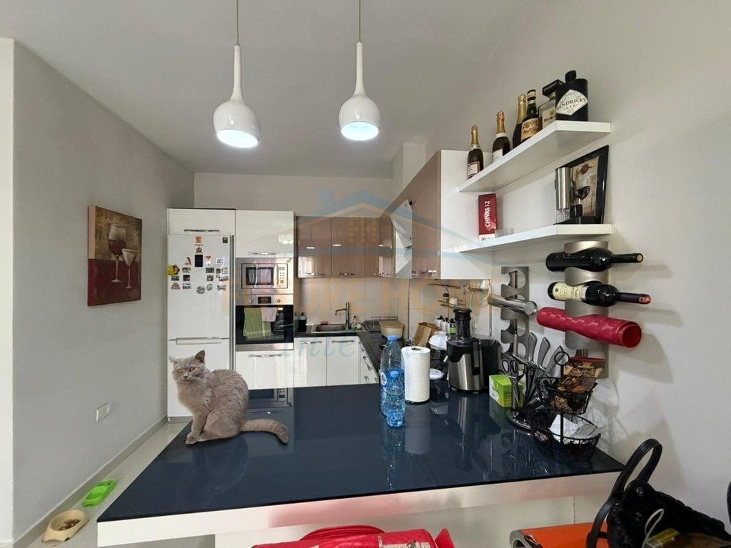 Shitet, Apartament 1+1, Unaza e Re, 119000€
