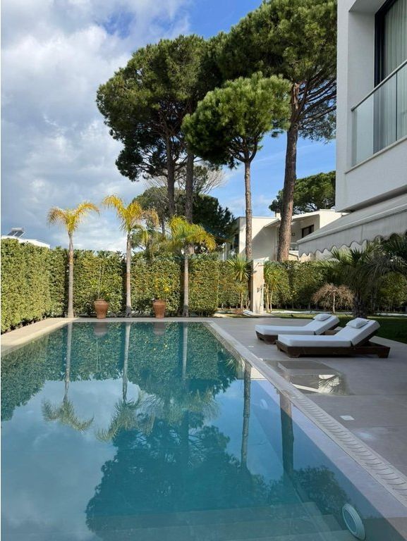 Shitet, Vilë e Bashkangjitur, "San Pietro Residence", Gjiri I Lalëzit