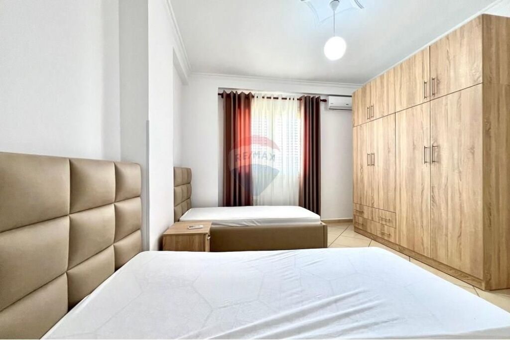 Apartament 2+1 me qera ,prane Kishes Orthodhokese,Vlore