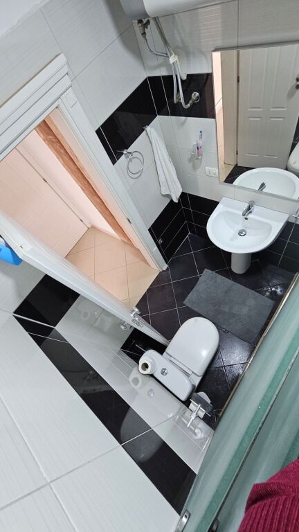 Apartament 2+1+2 per Shitje tek Lagja 6, Ish Rajoni i Policisë, Durres.