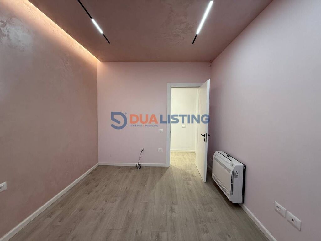 Ofrojme me qira ambjent zyre tek Liqeni i thate