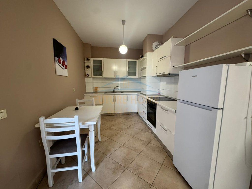 Qera, Apartament 3+1+2, Rruga e Barrikadave, Tirane Empire64524