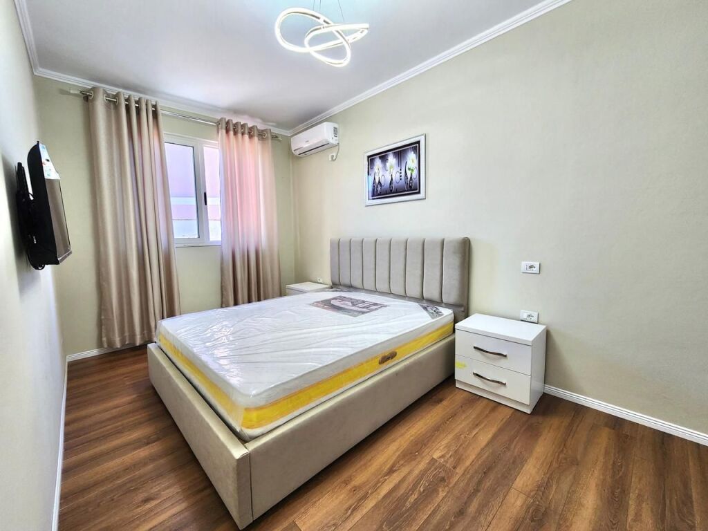 📌Jepet me Qira : Shtëpi Private 70m2 + Tokë 150m2 -📍 Mullet -TEG 400€ me 2 vende parkimi, E re ,hera parë me Qira ( 3 min nga tegu)🔥