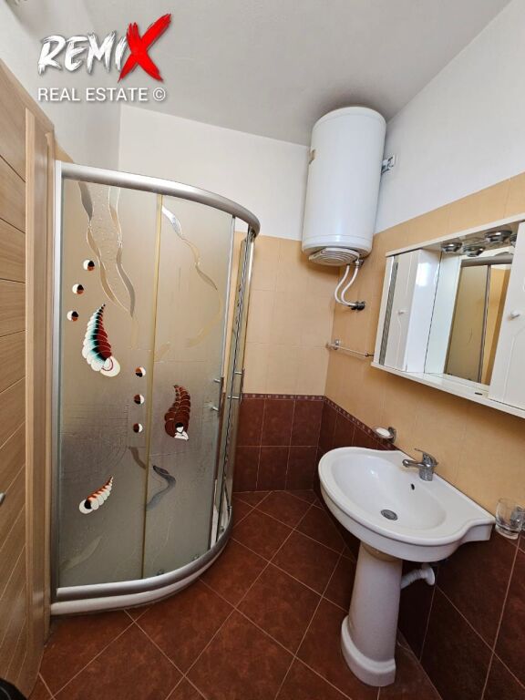 JEPET ME QERA  APARTAMENT 2+1+2 + DEPO  PRANE ISH URT