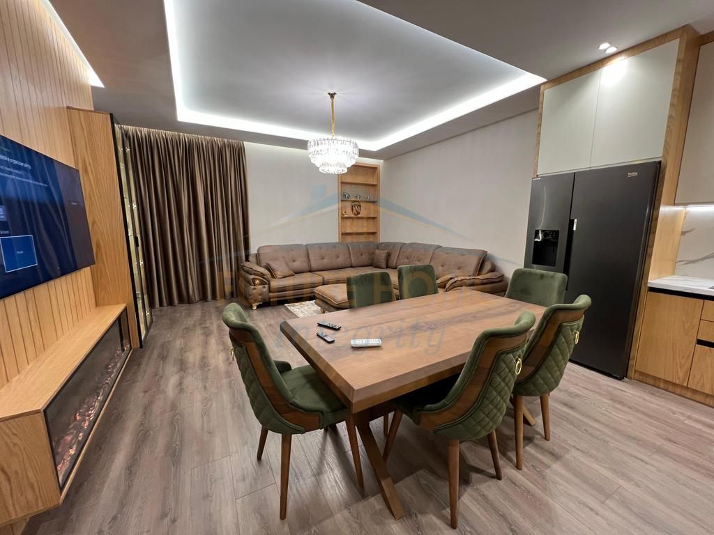 For sale, Apartment 2+1+2+Parking Space, Ali Demi, Tirana.